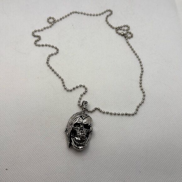 NWOT Screaming skull pendant and bead chain - Picture 1 of 4
